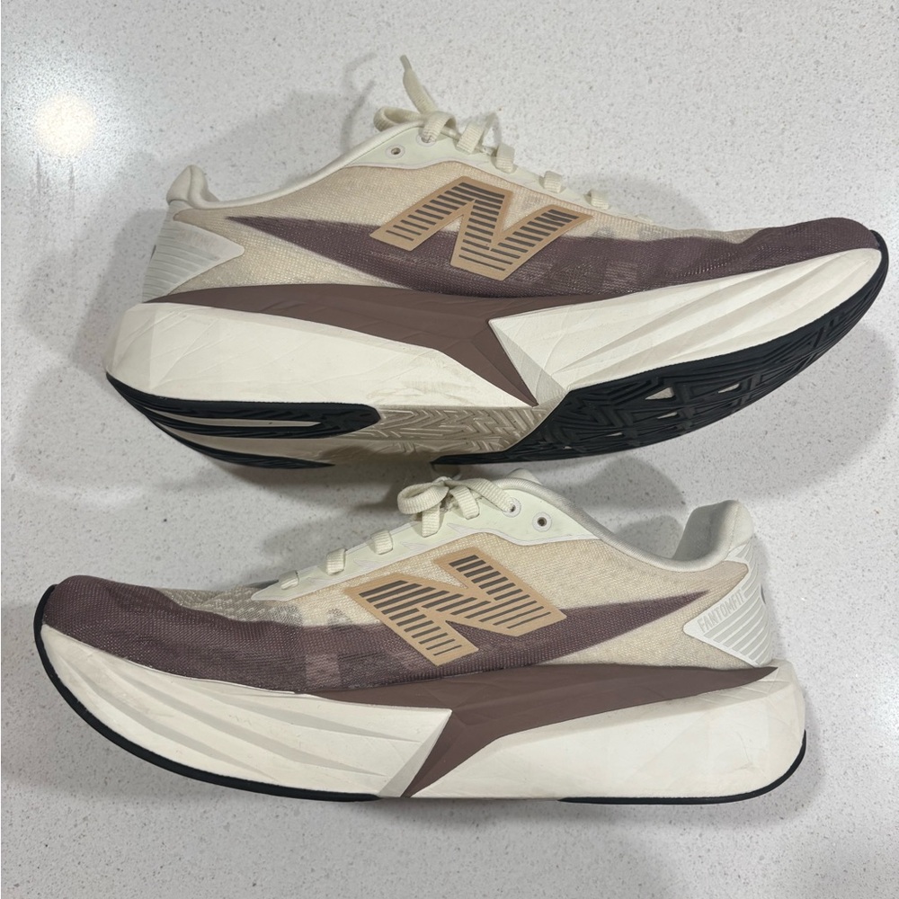 New Balance Women’s FuelCell Rebel V5